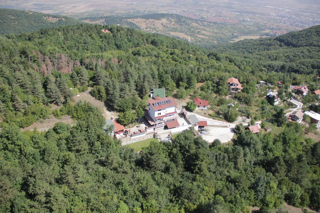 Family Hotel Diana Lyaskovo  エクステリア 写真